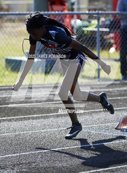 Thumbnail 2 in Gateway Conference Championships (800m) photogallery.