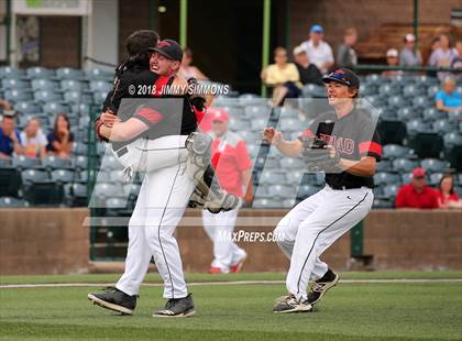 Thumbnail 1 in Triad vs Glenwood (IHSA Class 3A Super Sectional) photogallery.