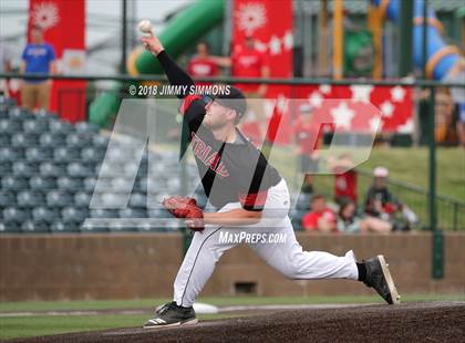 Thumbnail 1 in Triad vs Glenwood (IHSA Class 3A Super Sectional) photogallery.