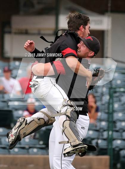 Thumbnail 2 in Triad vs Glenwood (IHSA Class 3A Super Sectional) photogallery.