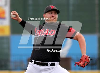 Thumbnail 3 in Triad vs Glenwood (IHSA Class 3A Super Sectional) photogallery.