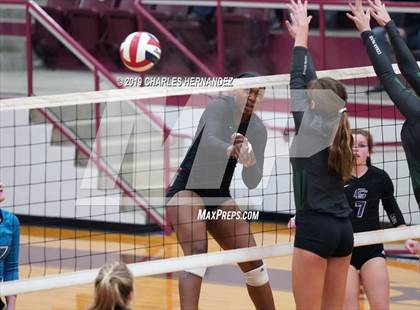 Thumbnail 2 in Cedar Park vs. College Station (UIL 5A Regional Quarterfinal) photogallery.