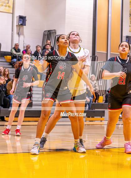 Thumbnail 1 in Geneva @ Honeoye Falls-Lima (NYSPHSAA Section 5 Class A Pre-Quarterfinal Round 1) photogallery.