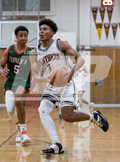 Thumbnail 2 in Eureka vs Santa Rosa (Sonoma County Classic Tournament) photogallery.
