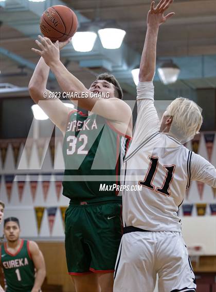 Thumbnail 1 in Eureka vs Santa Rosa (Sonoma County Classic Tournament) photogallery.