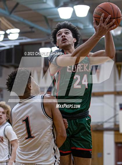Thumbnail 1 in Eureka vs Santa Rosa (Sonoma County Classic Tournament) photogallery.