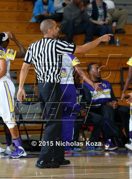 Thumbnail 3 in Downey vs. Lynwood photogallery.