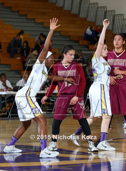 Thumbnail 3 in Downey vs. Lynwood photogallery.
