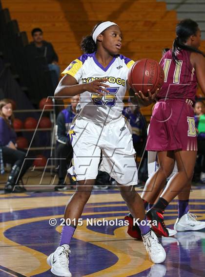Thumbnail 3 in Downey vs. Lynwood photogallery.