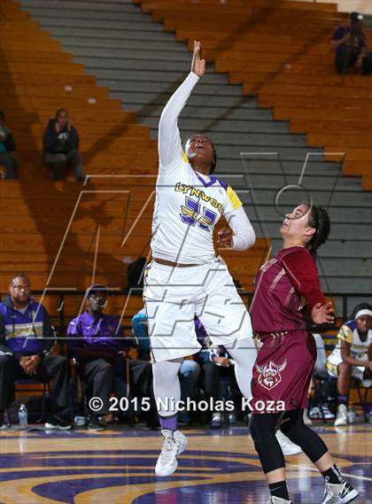 Thumbnail 2 in Downey vs. Lynwood photogallery.