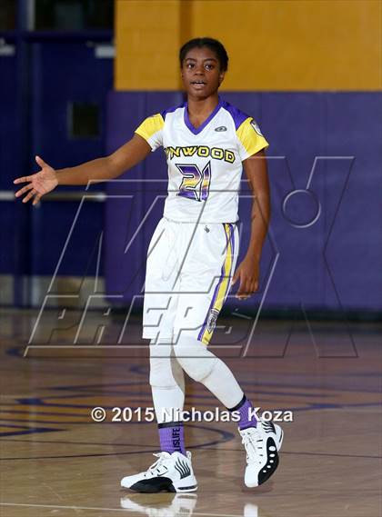 Thumbnail 3 in Downey vs. Lynwood photogallery.
