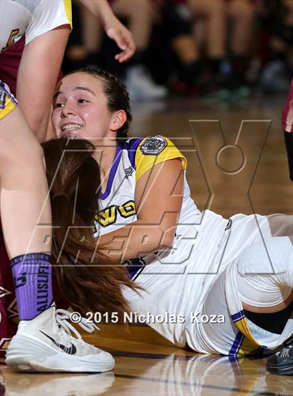 Thumbnail 2 in Downey vs. Lynwood photogallery.