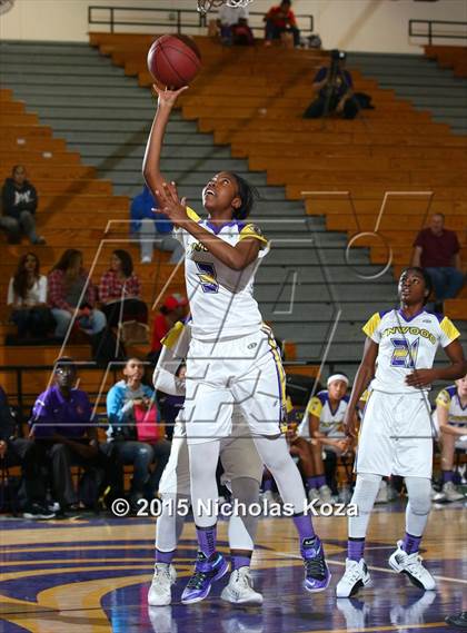 Thumbnail 3 in Downey vs. Lynwood photogallery.