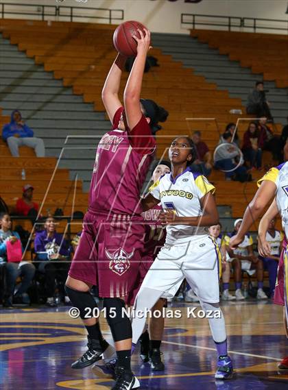 Thumbnail 1 in Downey vs. Lynwood photogallery.