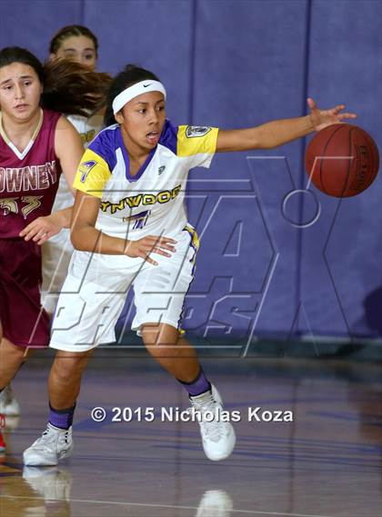 Thumbnail 1 in Downey vs. Lynwood photogallery.