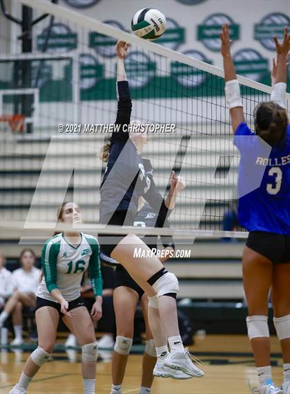 Thumbnail 3 in Bolles @ South Walton photogallery.