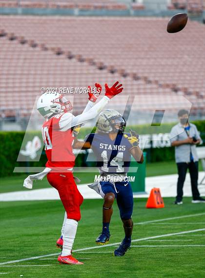 Thumbnail 2 in Muir vs Pasadena photogallery.