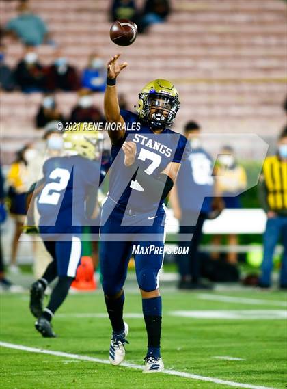 Thumbnail 2 in Muir vs Pasadena photogallery.