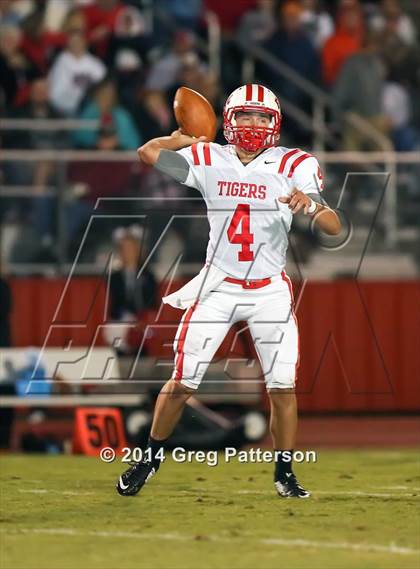 Thumbnail 2 in Fort Gibson @ Hilldale (2014 MaxPreps Rivalry Series) photogallery.