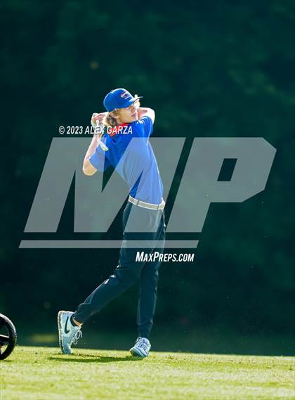 Thumbnail 3 in UIL 1A Boys Golf Finals Round 1 photogallery.