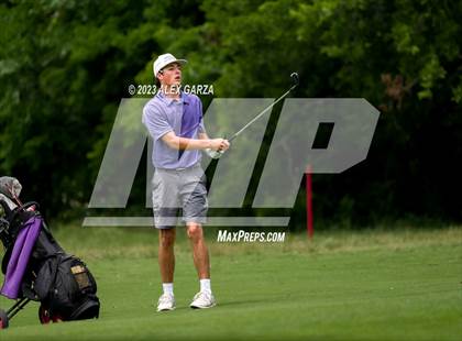 Thumbnail 3 in UIL 1A Boys Golf Finals Round 1 photogallery.