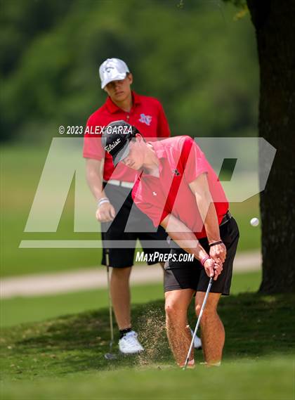 Thumbnail 2 in UIL 1A Boys Golf Finals Round 1 photogallery.
