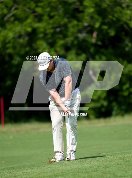 Thumbnail 2 in UIL 1A Boys Golf Finals Round 1 photogallery.