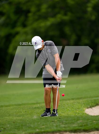Thumbnail 1 in UIL 1A Boys Golf Finals Round 1 photogallery.