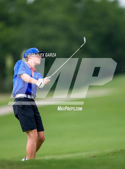 Thumbnail 2 in UIL 1A Boys Golf Finals Round 1 photogallery.