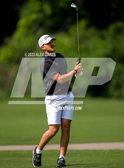 Thumbnail 3 in UIL 1A Boys Golf Finals Round 1 photogallery.