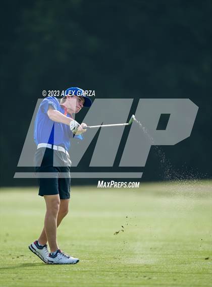 Thumbnail 3 in UIL 1A Boys Golf Finals Round 1 photogallery.