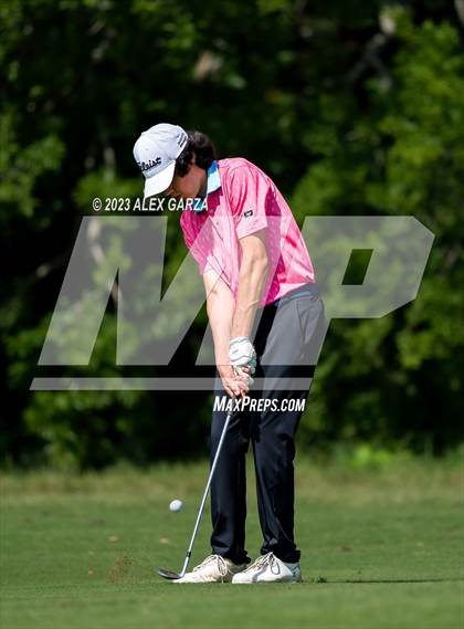 Thumbnail 2 in UIL 1A Boys Golf Finals Round 1 photogallery.