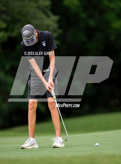 Thumbnail 3 in UIL 1A Boys Golf Finals Round 1 photogallery.