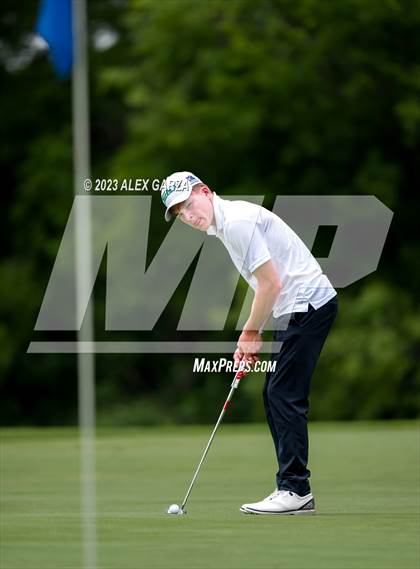 Thumbnail 2 in UIL 1A Boys Golf Finals Round 1 photogallery.