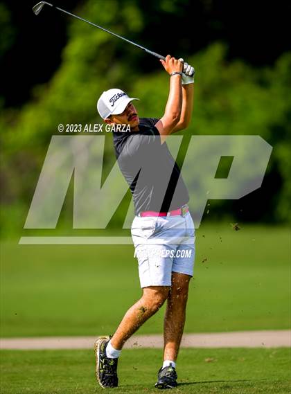Thumbnail 2 in UIL 1A Boys Golf Finals Round 1 photogallery.
