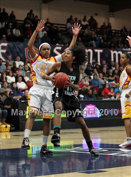 Thumbnail 1 in Deer Valley vs. Berkeley (CIF NCS D1 Final) photogallery.
