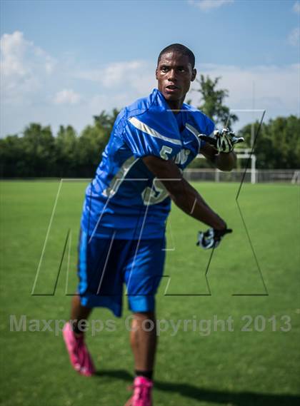 Thumbnail 3 in Mustaqeem Williams (Reebok Dynamic Athlete)  photogallery.