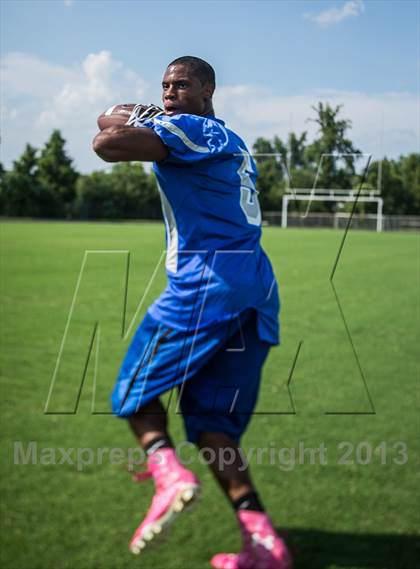 Thumbnail 3 in Mustaqeem Williams (Reebok Dynamic Athlete)  photogallery.