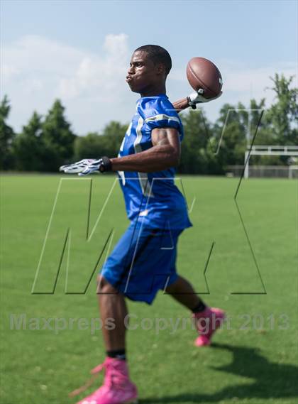 Thumbnail 3 in Mustaqeem Williams (Reebok Dynamic Athlete)  photogallery.