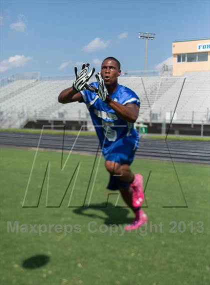 Thumbnail 3 in Mustaqeem Williams (Reebok Dynamic Athlete)  photogallery.