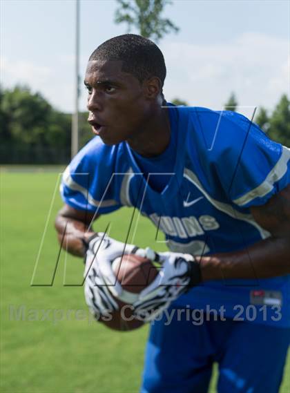 Thumbnail 2 in Mustaqeem Williams (Reebok Dynamic Athlete)  photogallery.
