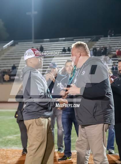Thumbnail 2 in La Jolla vs. Scripps Ranch  (CIF SDS Division 2 finals) photogallery.