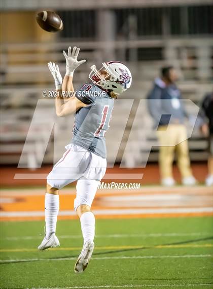 Thumbnail 3 in La Jolla vs. Scripps Ranch  (CIF SDS Division 2 finals) photogallery.