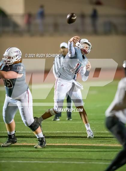 Thumbnail 3 in La Jolla vs. Scripps Ranch  (CIF SDS Division 2 finals) photogallery.