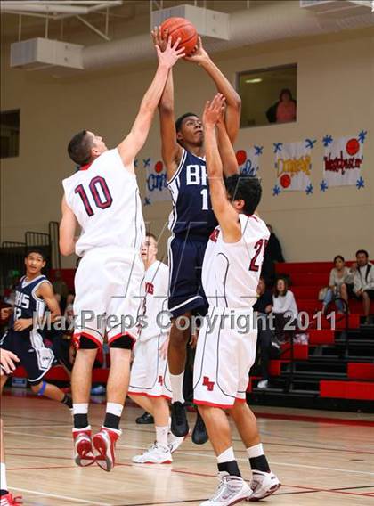 Thumbnail 2 in Bakersfield vs. Redondo Union (Pacific Shores Tournament) photogallery.