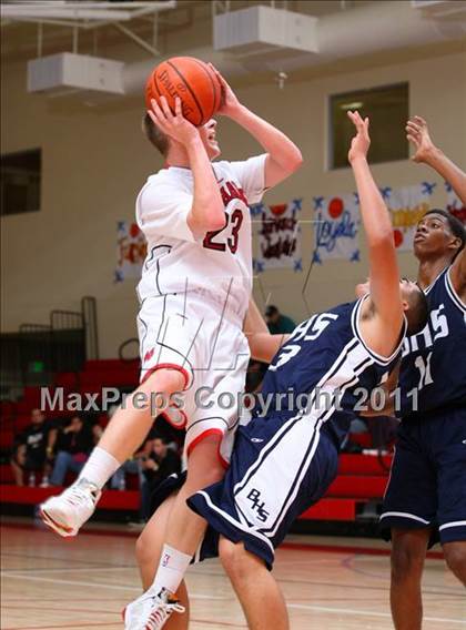 Thumbnail 3 in Bakersfield vs. Redondo Union (Pacific Shores Tournament) photogallery.