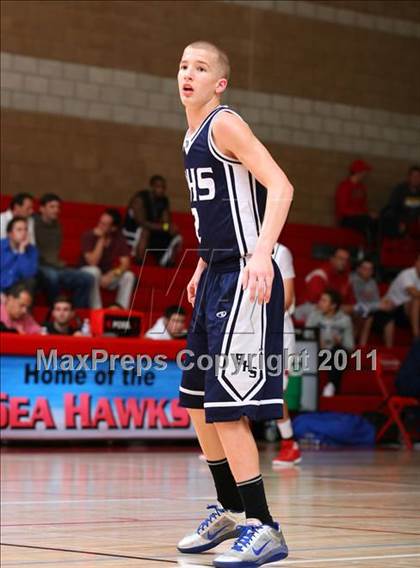 Thumbnail 3 in Bakersfield vs. Redondo Union (Pacific Shores Tournament) photogallery.