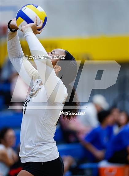 Thumbnail 2 in Oaks Christian @ Agoura photogallery.