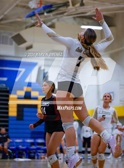 Thumbnail 2 in Oaks Christian @ Agoura photogallery.