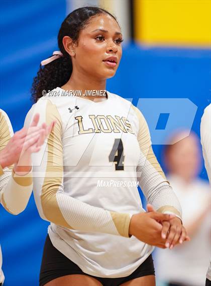 Thumbnail 3 in Oaks Christian @ Agoura photogallery.